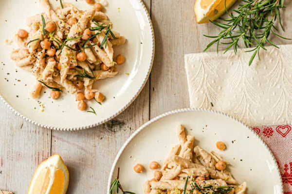 41-sagnette-ncannulate-con-salsa-di-ceci-e-rosmarino