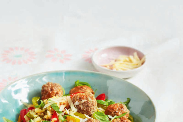54-paprika-risotto-mit-hackfleischbaellchen