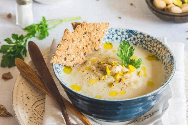 11-petersilienwurzel-birnen-suppe-mit-pistazien
