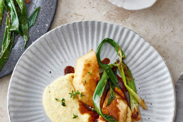 42-gebackener-sellerie-mit-shiitake-zimt-jus