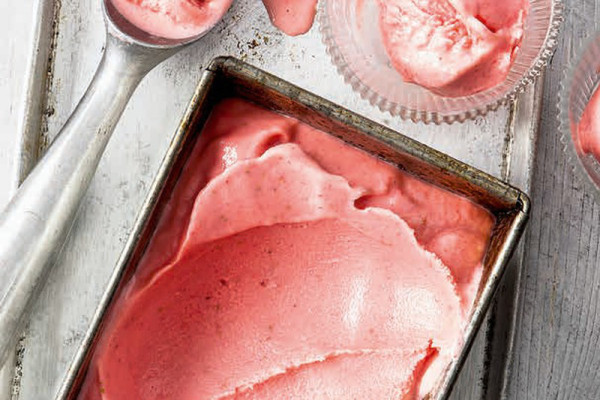 92-schnelles-erdbeer-joghurt-eis