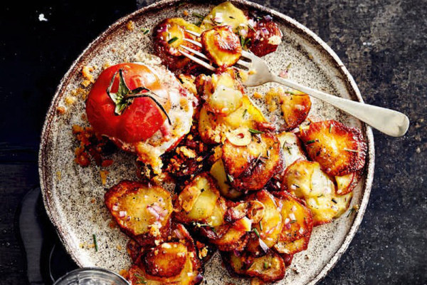 38-rosmarin-bratkartoffeln-mit-kaese-tomaten