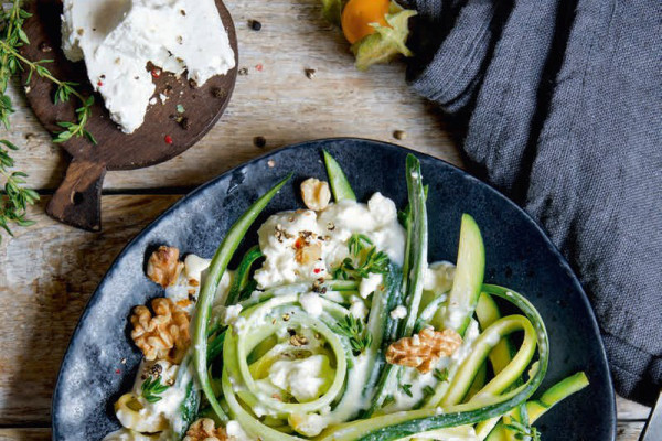 25-gemuese-tagliatelle-mit-ziegenfrischkaesesauce