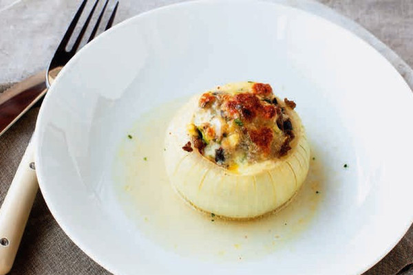 29-gefuellte-zwiebeln-mit-hack-und-mozzarella