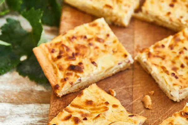 44-zwiebelkuchen-vom-blech