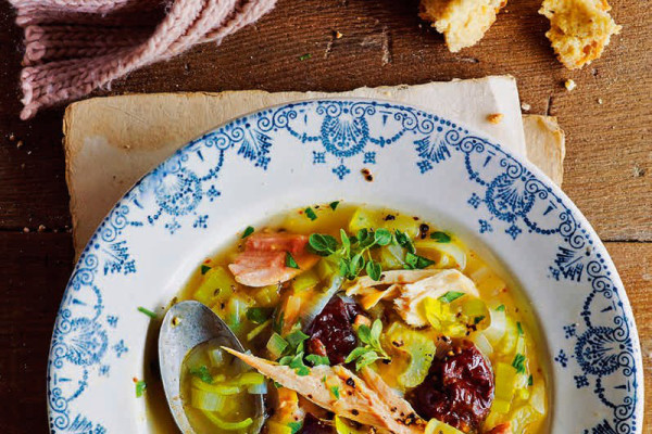 56-huehnersuppe-mit-lauchAHLUc07diRC3R