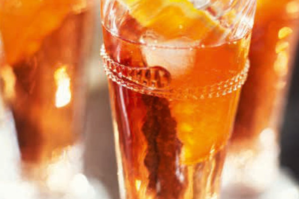 89-weisser-martini-cocktail-mit-orange-und-zimt