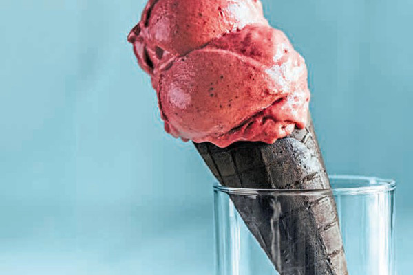 96-erdbeer-lakritz-eis
