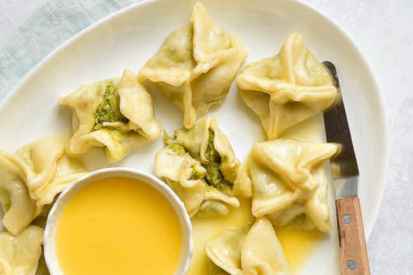 52-gedaempfte-baerlauch-momos