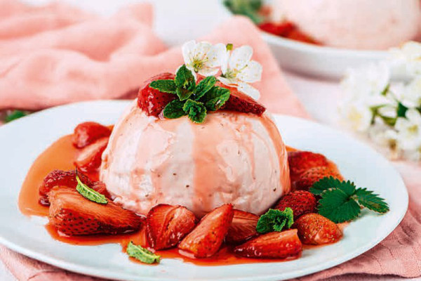 95-erdbeer-panna-cotta