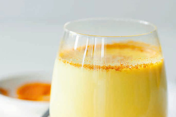 33-goldene-milch