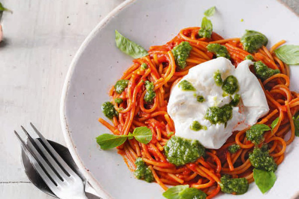 51-tomaten-pasta-mit-burrata-und-basilikum