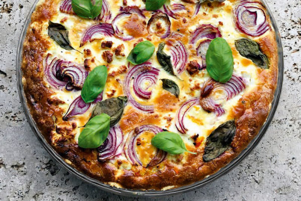16-kuerbisquiche-mit-feta-und-zwiebeln